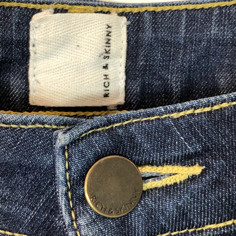 Rich & Skinny Distressed Skinny Jean Size 27 - Picture 3 of 5